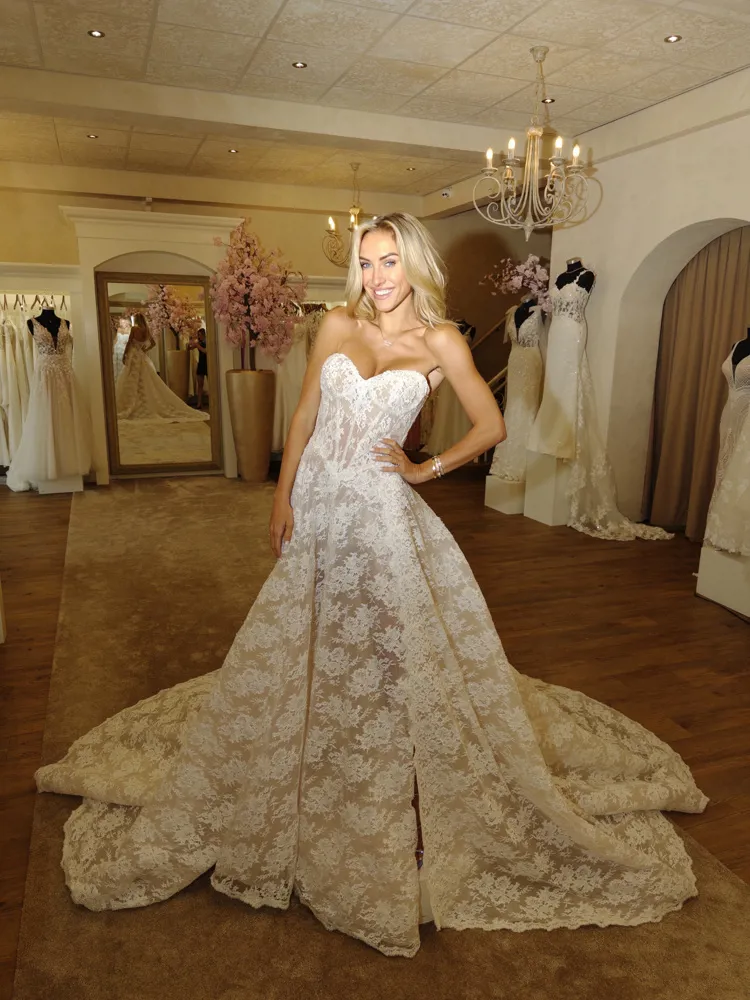 Jill Cnudde in Galia Lahav wedding dress Akira
