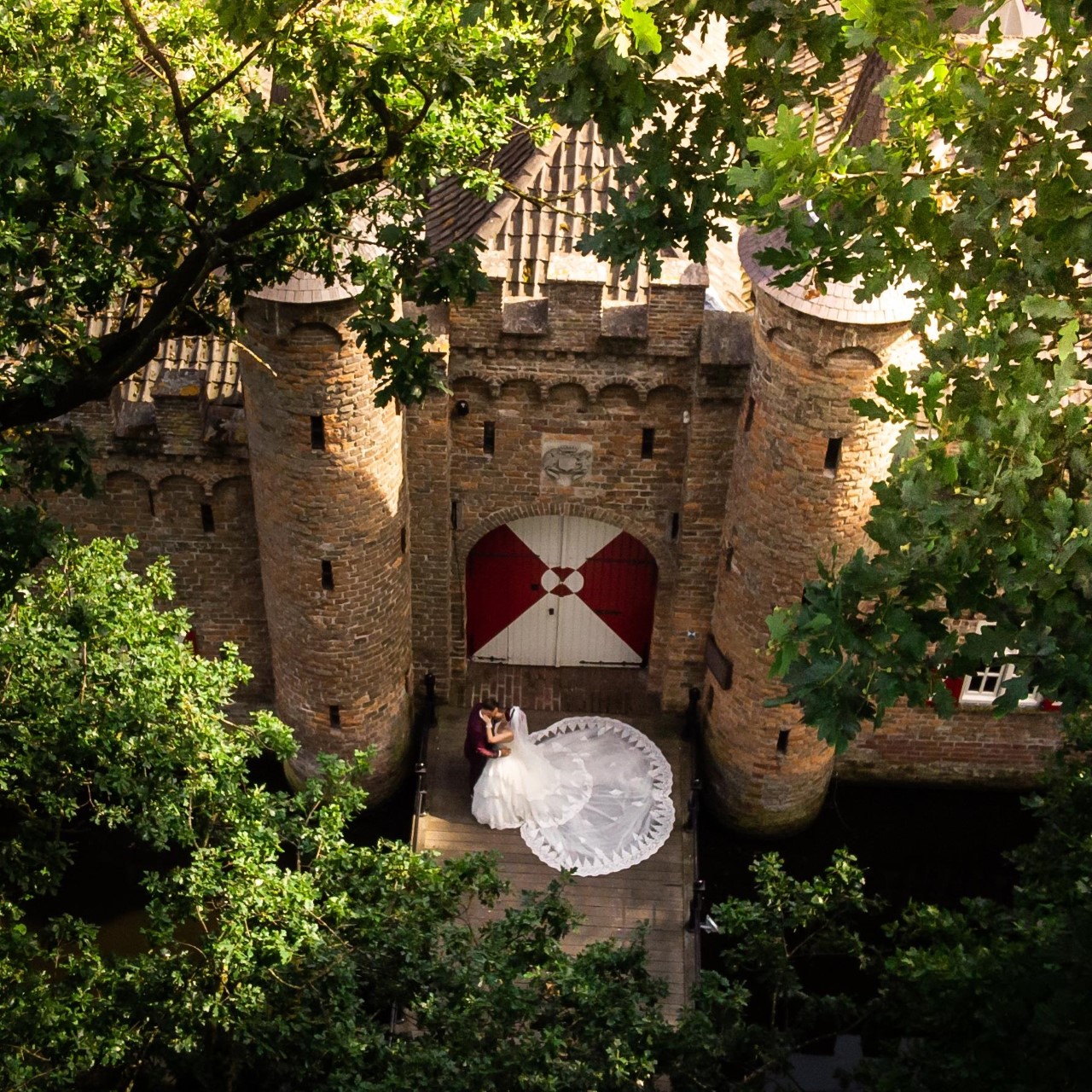 trouwjurk van boven bij henkenshage