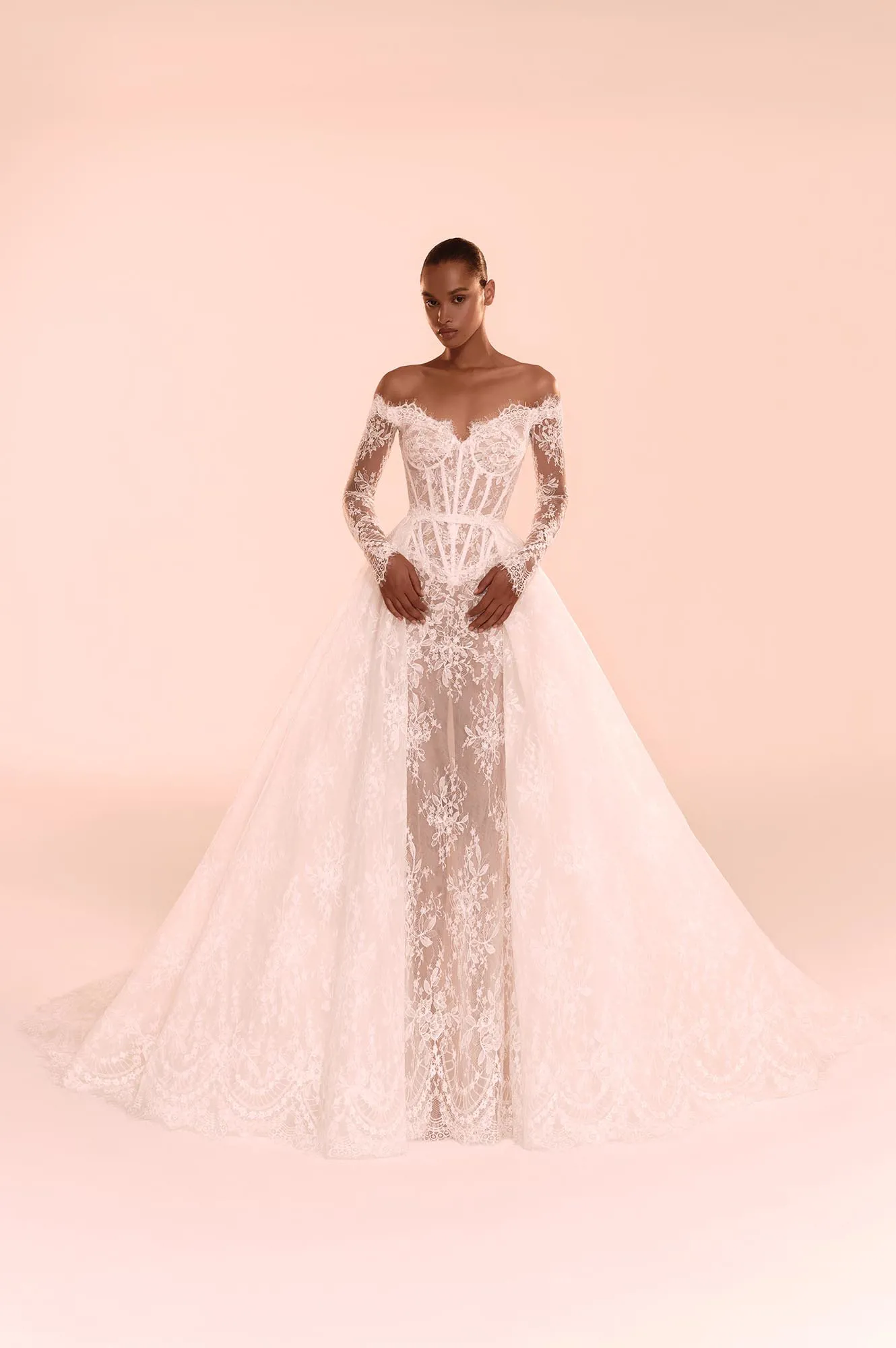 Zuhair Murad Mariage Fall 2026 Look 12 close-up of strapless satin ball gown with beaded corset and bridal veil