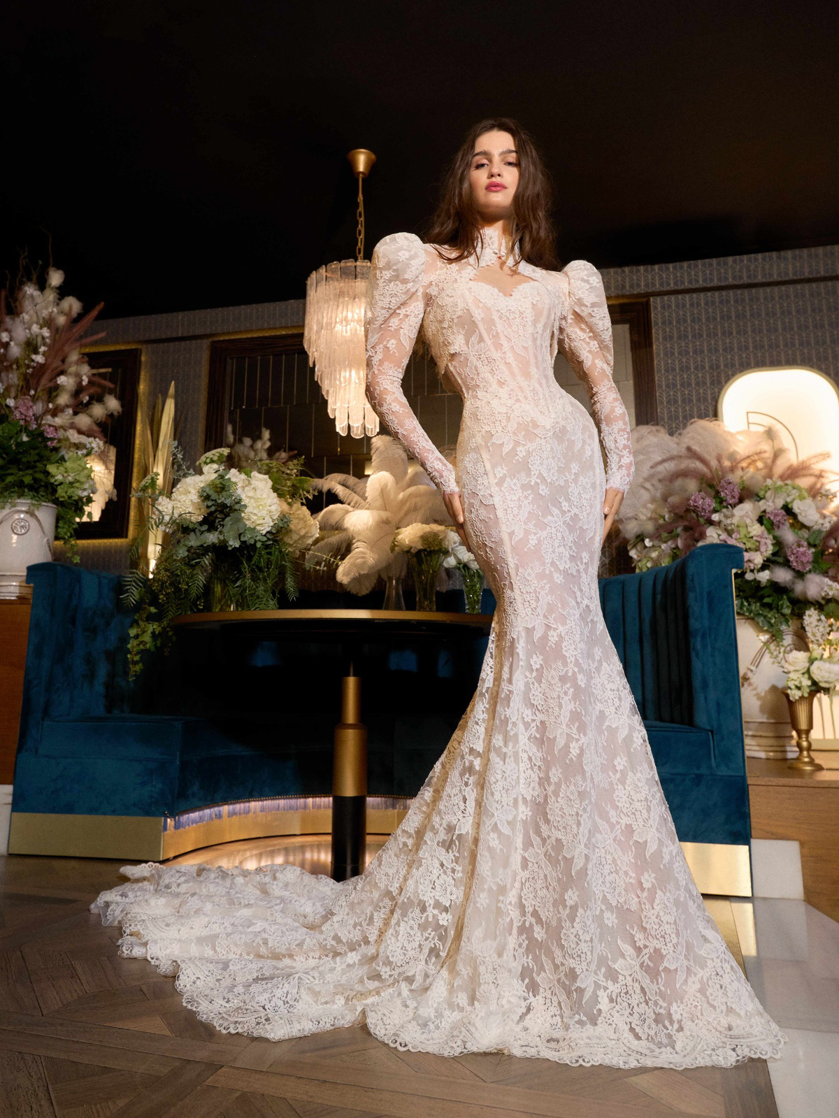 Zeemeermin trouwjurk Velma van Galia Lahav met lange mouwen en kant, vooraanzicht, exclusief bij Bruidshuis Diana.