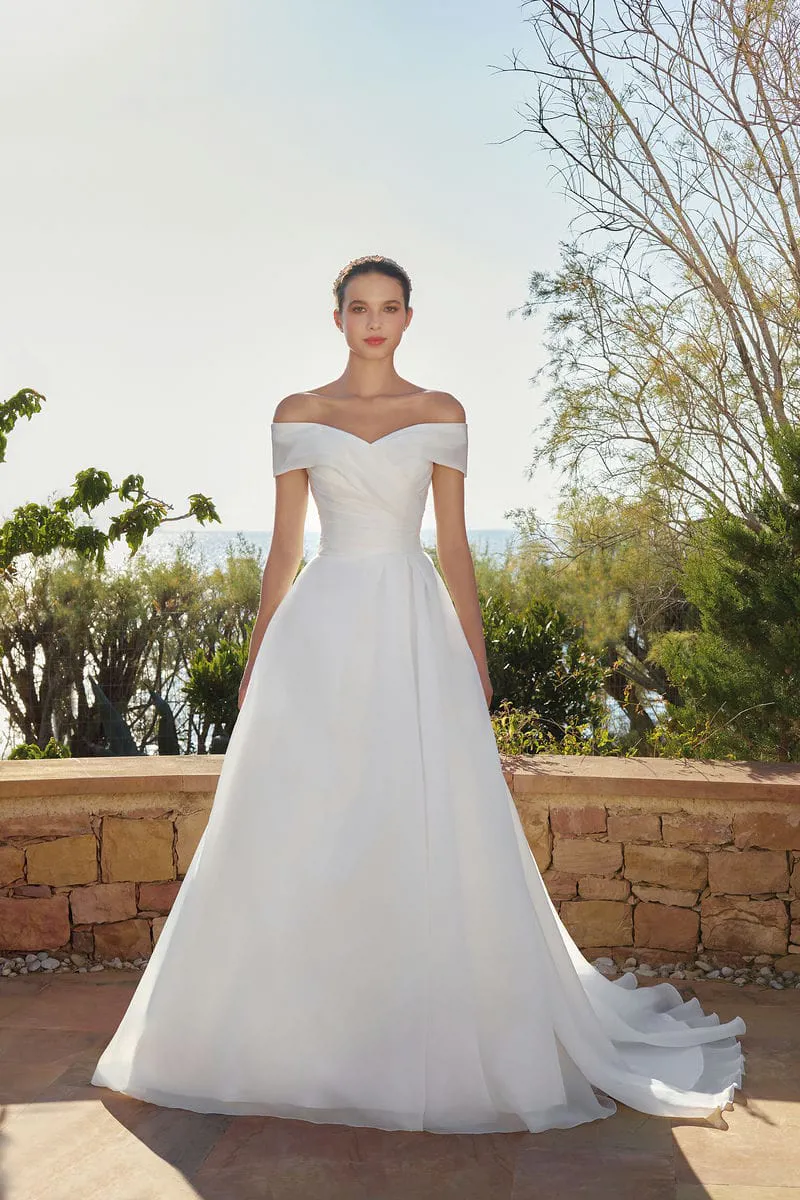 1101 Orea Sposa