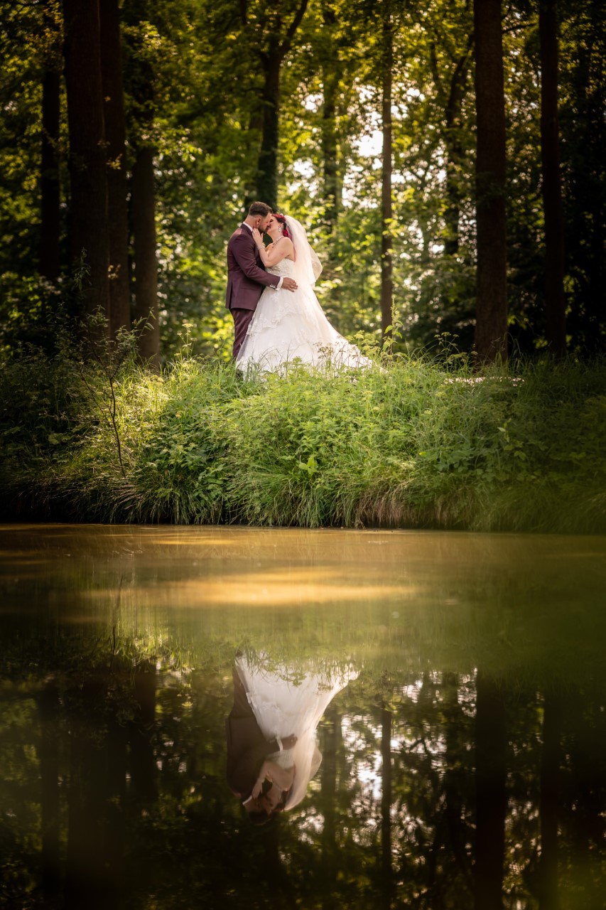 trouwjurk sharmaine bij het water