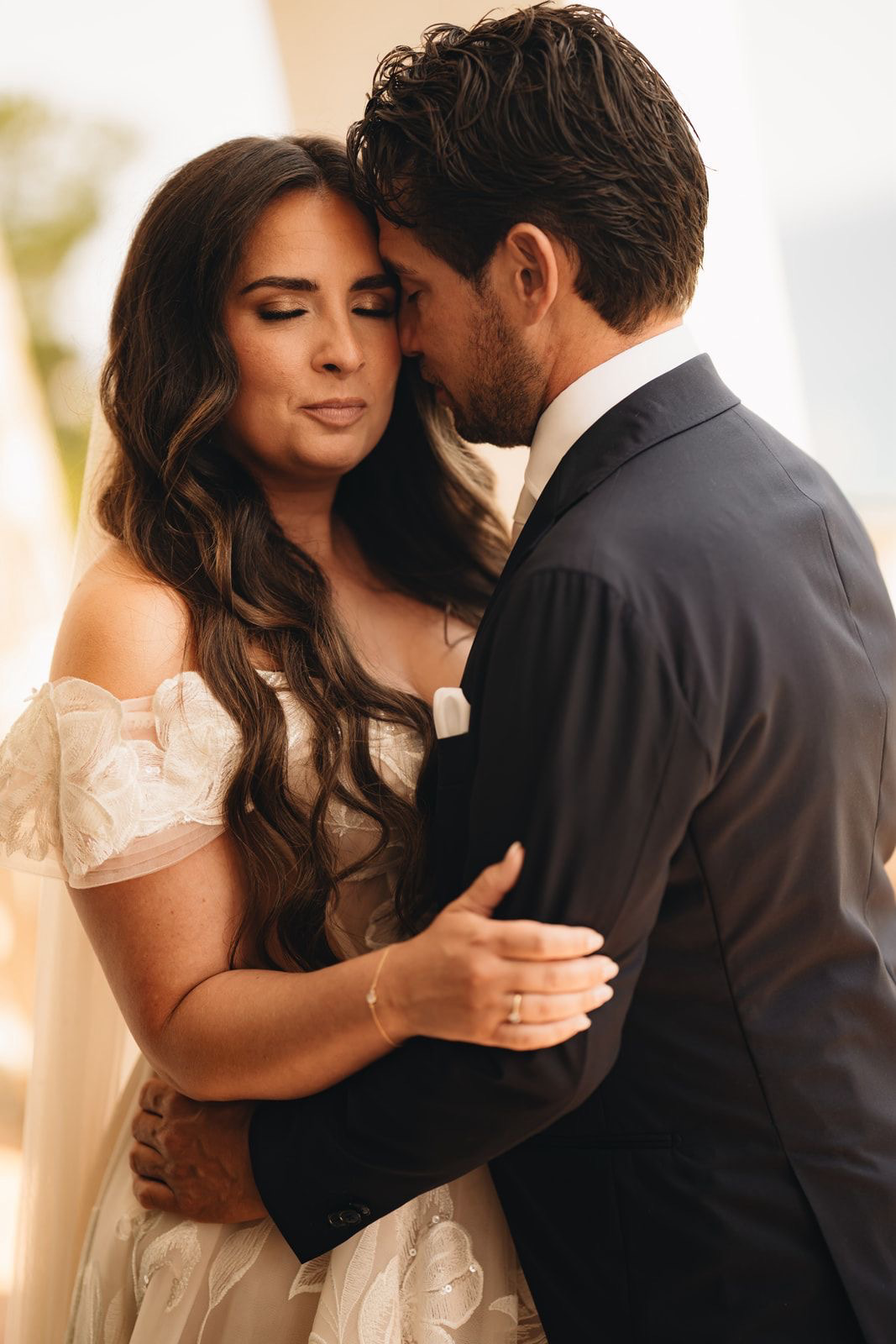 Govinda den Hartog en Leslie Keijzer getrouwd in Spanje