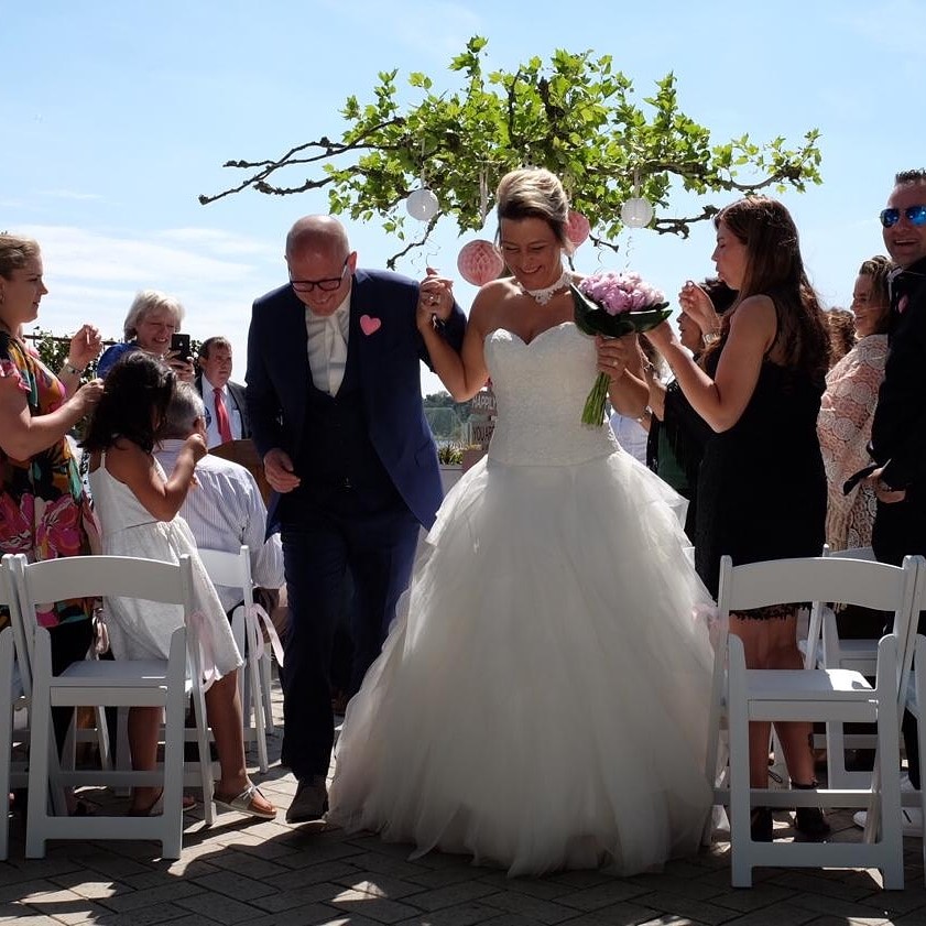 ursala in stella york trouwjurk