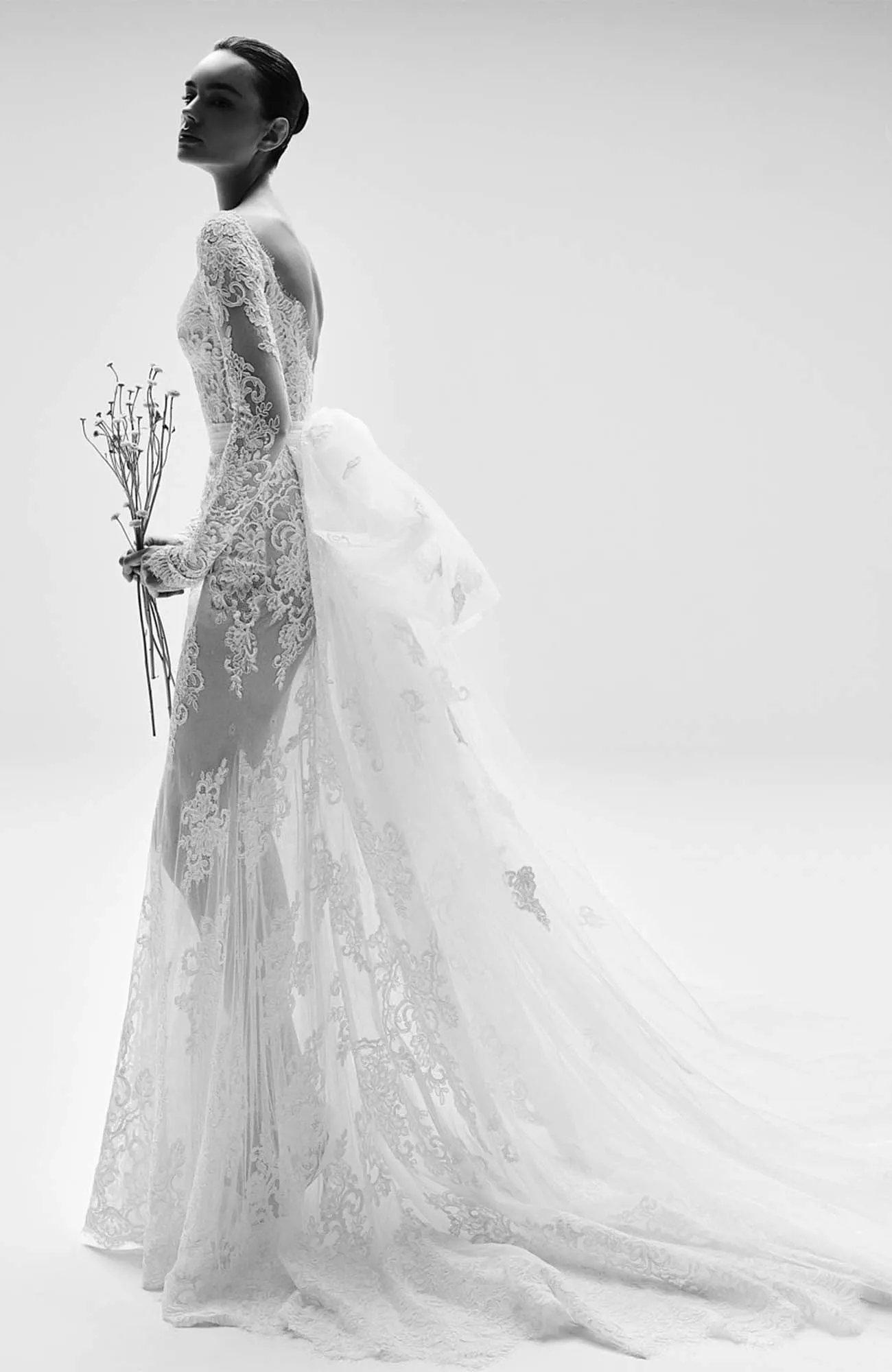 Zuhair Murad Mariage Spring 2026 Look 1 strapless beaded wedding dress with sweetheart neckline and detachable overskirt