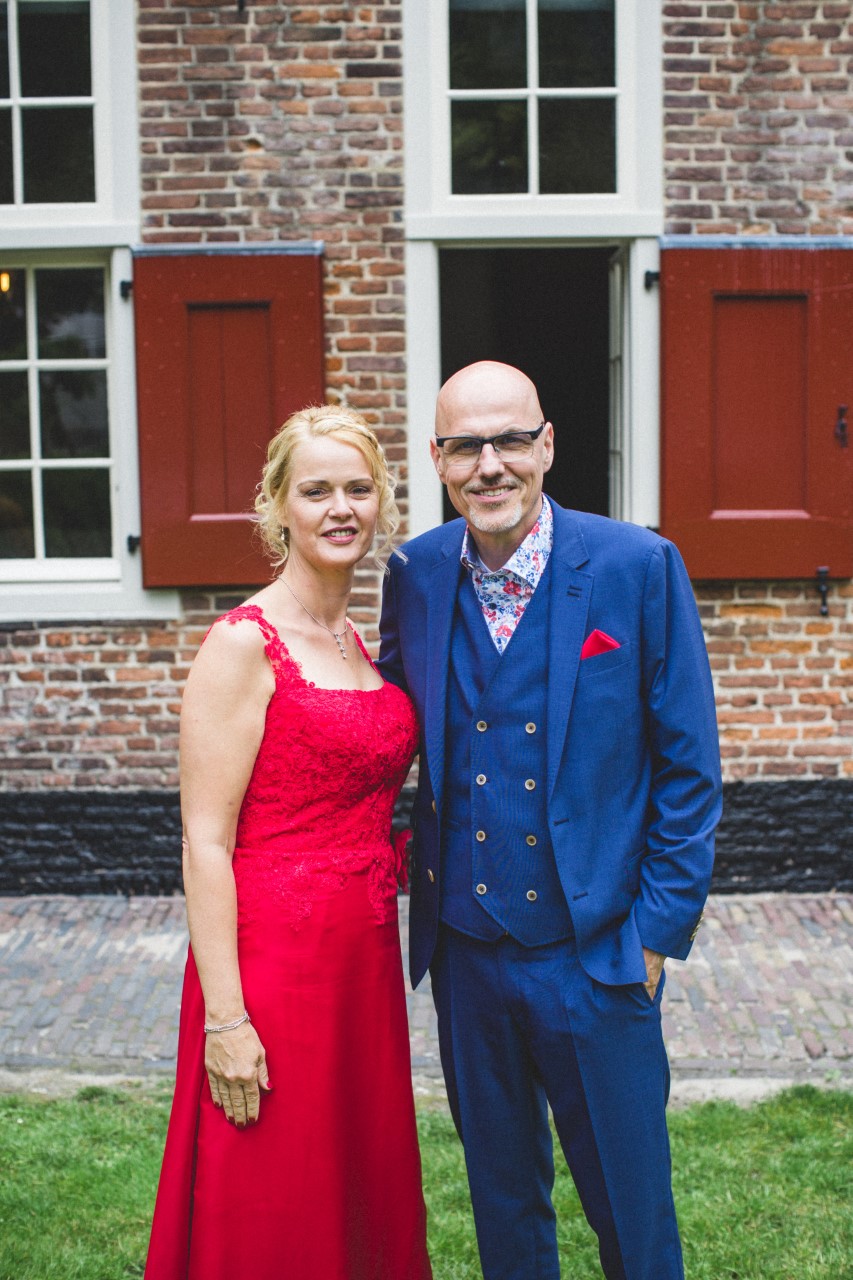 evelijn in jurk met vader