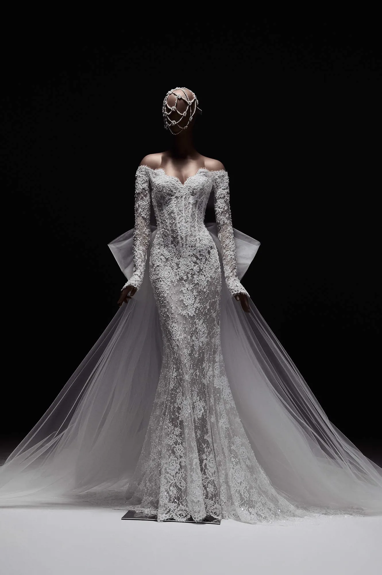 Zuhair Murad Mariage Spring 2027 Look 2 lace wedding dress with long sleeves, mermaid silhouette and detachable tulle overskirt