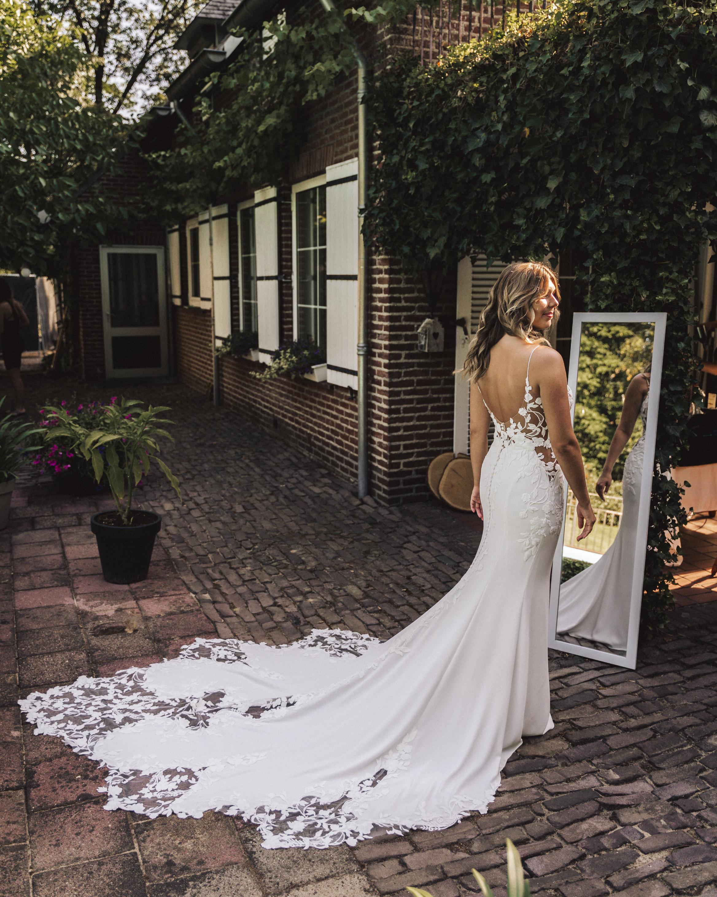 jaimy in een trouwjurk