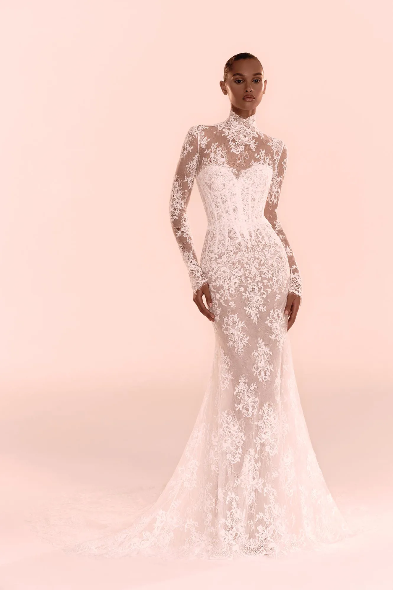 Zuhair Murad Mariage Fall 2026 Look 3 back view of strapless lace ball gown with oversized satin bow and dramatic train