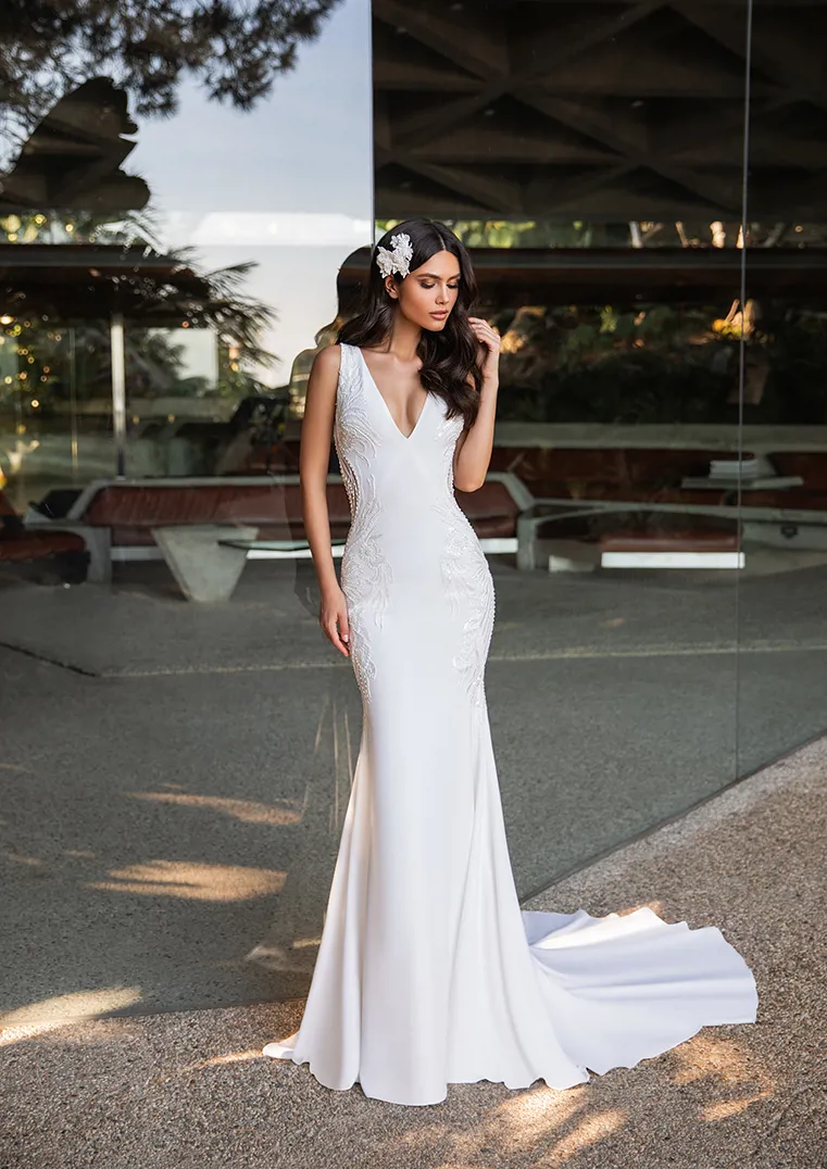 Kelly Pronovias