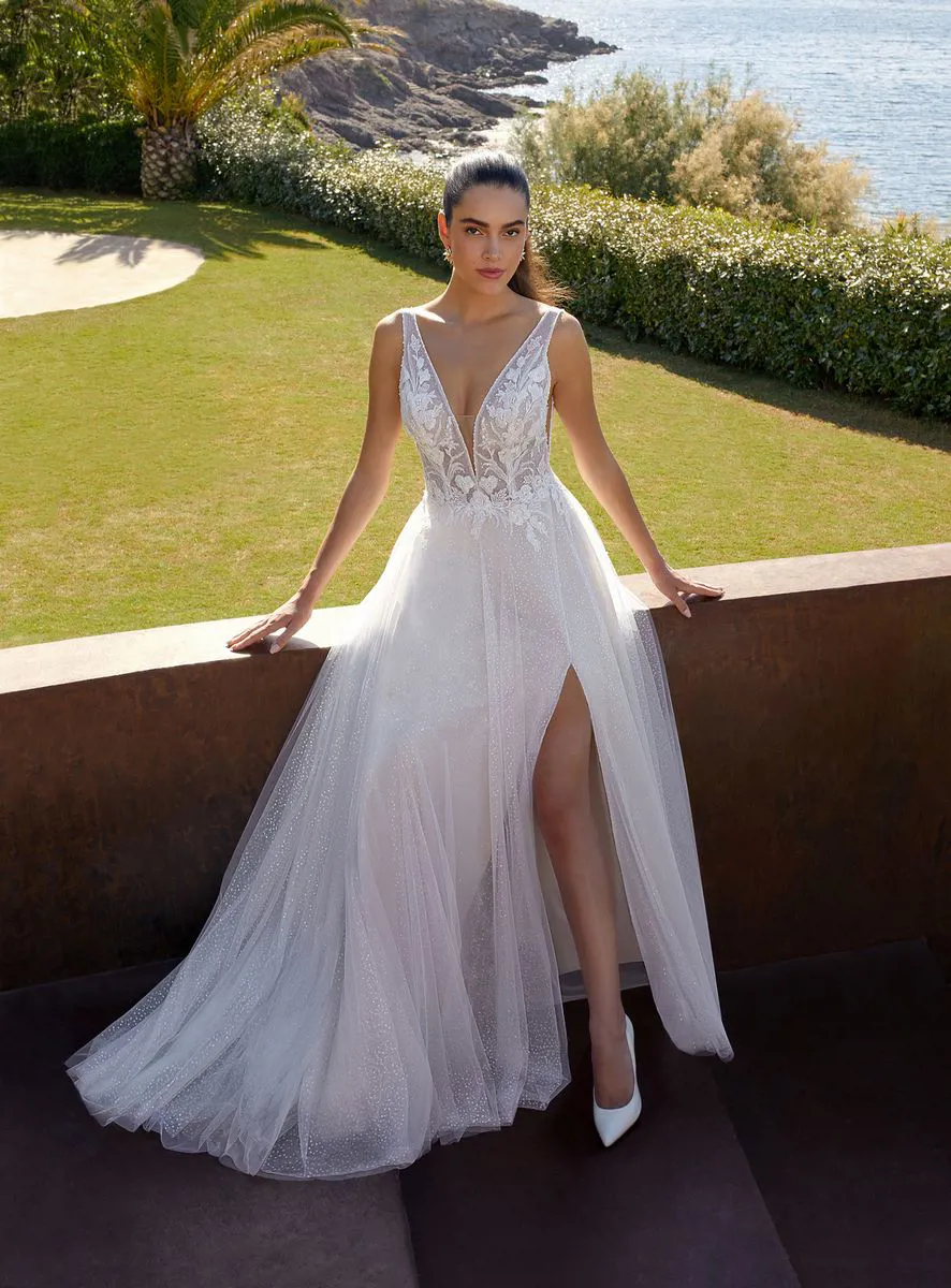 8122 Cosmobella